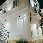 The Court & Апартаменты Таранто