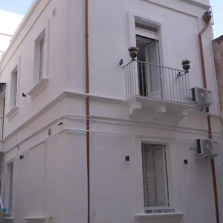 The Court & Apartmán Taranto
